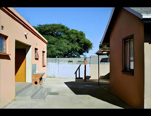 3 BEDROOM HOUSE FOR SALE IN ZAKARIYYA PARK